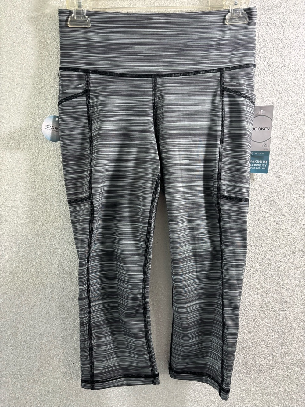 NWT Women’s Jockey Black and Gray Striped Performance Capris Size Medium